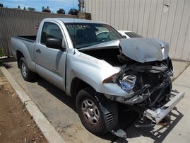 2005 TOYOTA TACOMA 2DR BASE SILVER 2WD MT 2.7 Z19633